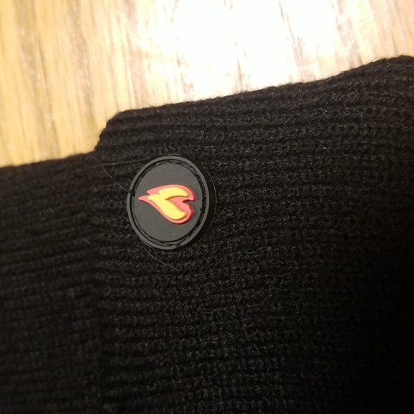 HOTMOCS LIGHTED/HEATED WINTER HAT - Picture 3 of 9